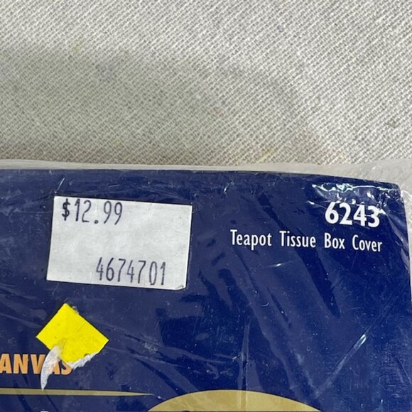 Vintage 1998 Bucilla Plastic Canvas Teapot Tissue Box Cover Needlepoint NEW 6243 - Picture 4 of 6